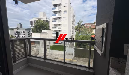 Apartamento novo de 3 dormitorios a venda proximo da UFSC no bairro Carvoeira