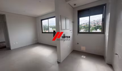 Apartamento novo de 1 dormitorio a venda proximo da UFSC no bairro Carvoeira