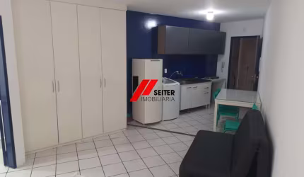 Alugue já! Loft mobiliado 1 quarto, 1 vaga na Carvoeira em Florianópolis Próximo à UFSC. Ideal para estudantes e profissionais!