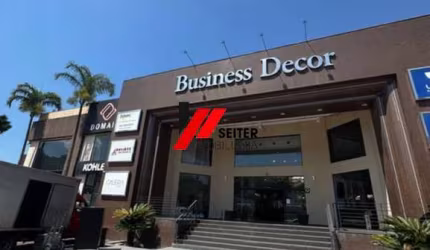 Excelente Oportunidade de Locação de LOJA Comercial no Saco Grande, Florianópolis-SC! 2 Salas, 2 Banheiros, 3 Vagas de Garagem, 150m².
