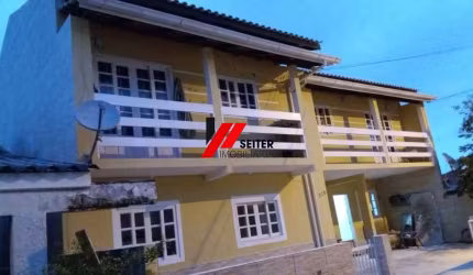 Prédio residencial com 4 apartamentos à venda no Bairro Ingleses em Florianópolis