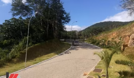 Terreno a venda no bairro Itacorubi