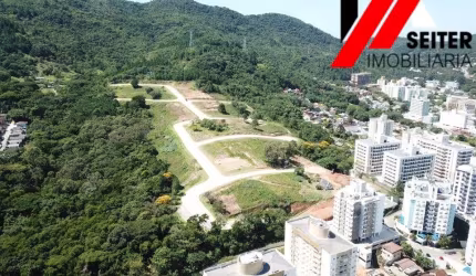 Terreno a venda no bairro Itacorubi com localização previlegiada