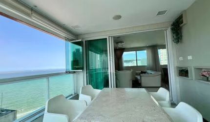 Apartamento quadra mar!! Com 3 suítes e 2 vagas de garagem no centro de Balneário Camboriú