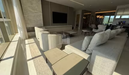 Apartamento com 4 suítes e 3 vagas de garagem no Centro em Balneário Camboriú