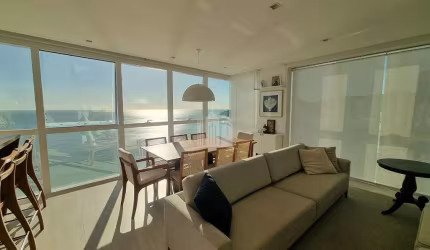 Apartamento frente Mar com 3 suítes e 4 vagas de garagem na Barra Sul em Balneário Camboriú