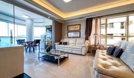 Apartamento no Edifício Viscaya frente ao mar em Balneário Camboriú