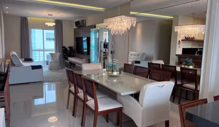 Apartamento finamente mobiliado no Ed Melbourne  com 3 suítes e 2 vagas privativas em Balneário Camboriú