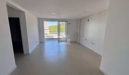Apartamento na Praia Brava