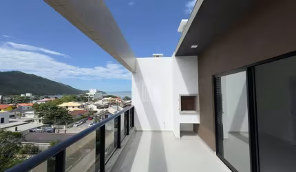 Cobertura Duplex de 3 suítes em Bombinhas, com ampla vista mar de Quatro Ilhas e Canto Grande.