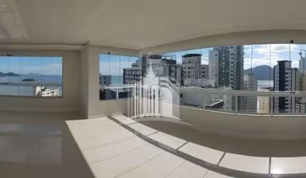 Apartamento na Quadra do Mar Balneário Camboriú