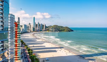 Apartamento Frente Mar com 4 suítes na Barra Norte em Balneário Camboriú
