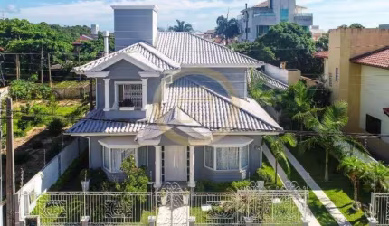 Casa 04 suítes -Praia de Ingleses, Florianópolis/SC - Próximo da Praia