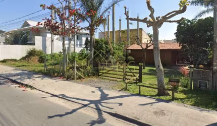 Terreno com Potencial Comercial e 1 chalé na Praia dos Ingleses