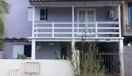 Casa 03 dormitórios na Vargem do Bom Jesus em Florianópolis, SC