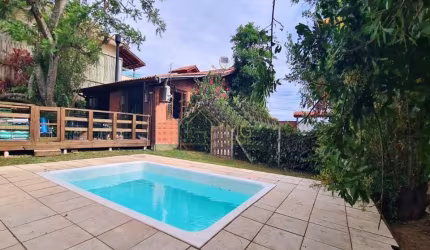 Casa com amplo terreno em Florianópolis