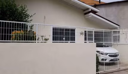 Casa térrea 02 dormitórios no bairro dos Ingleses, Florianópolis, SC
