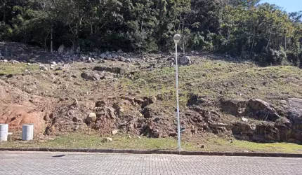 Terreno Plano e Pronto para Construir em condomínio fechado alto padrão na praia dos Ingleses Florianópolis