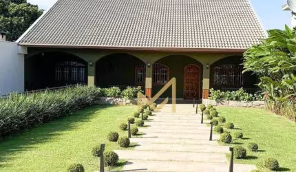 Casa com 1 suite + 2 dormitórios à venda, 210 m² por R$ 1.350.000 - Neva - Cascavel/PR