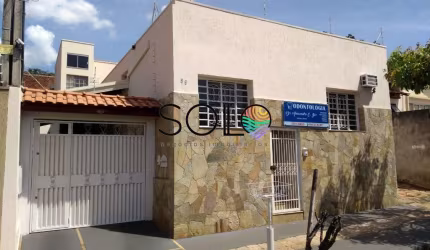 Linda casa para venda ou locação no Centro