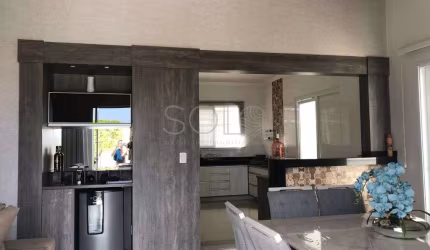 LINDA CASA A VENDA NO CONDOMINIO VEREDAS DO CAMPO