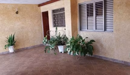 Casa com 4 quartos à venda na Vila Nossa Senhora do Carmo, Araraquara , 133 m2 por R$ 290.000