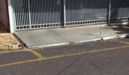 Casa com 3 quartos à venda na Vila Cidade Industrial (Vila Xavier), Araraquara , 207 m2 por R$ 560.000