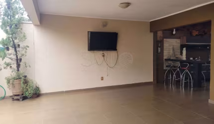 LINDÍSSIMO SOBRADO COM 4 SUÍTES Á VENDA NO JARDIM MARIVAN, ARARAQUARA