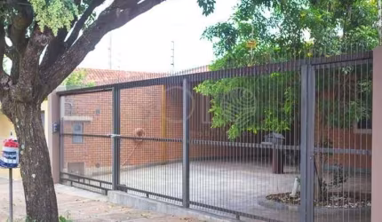 CASA NO  JARDIM PINHEIROS