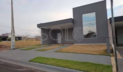 Linda casa no condomínio Bella Vittà
