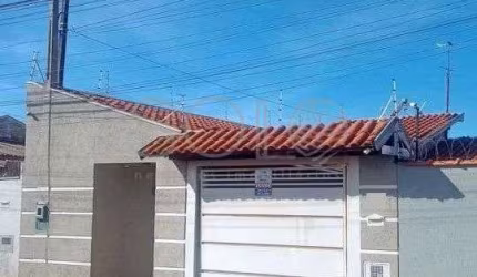 LINDA CASA COM ÁREA GOURMET E CHURRASQUEIRA