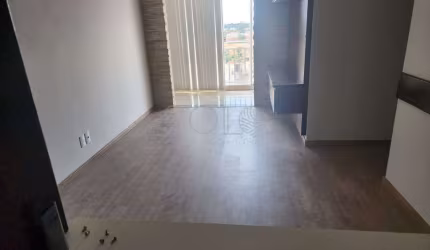 Lindo apartamento todo reformado recentemente, excelente localização na Vila Xavier