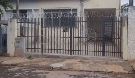 Casa com 3 quartos à venda no Centro, Araraquara , 123 m2 por R$ 280.000