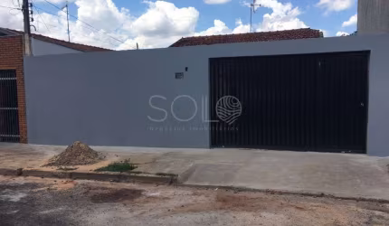 CASA COM 3 DORMITÓRIOS CECAP