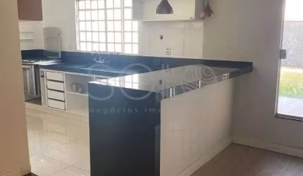 Casa nova com 3 dormitórios no Jardim das Flores