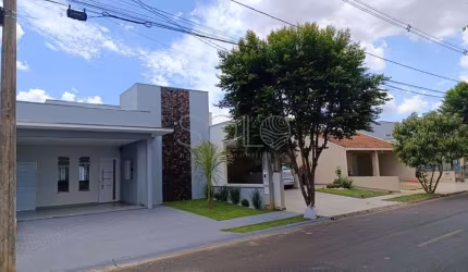 Belíssima casa Condomínio Alvorada