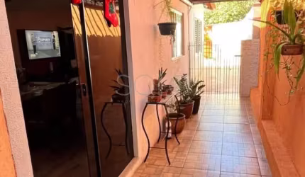 Otima casa a venda com 3 dormitorios, 1 suite e piscina
