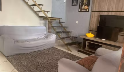 Conforto e Lazer: Sobrado com Suíte, Piscina e Churrasqueira!