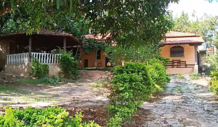 Oportunidade! Sitio Comercial de 1.000m² em Esmeraldas-MG, Cidade Jardim: 4 quartos, 2 banheiros, 2 vagas. Agende sua visita!