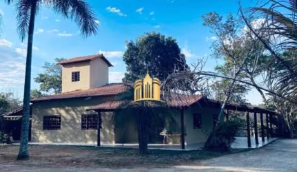 OPORTUNIDADE!!! Sitio Comercial à Venda em Esmeraldas-MG, Condomínio Recanto da Serra: 3 Quartos, 2 Salas, 2 Banheiros, 5.000 m²!