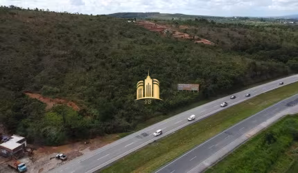 Oportunidade de Investimento: Terreno de 21.000m² no Centro de Caetanópolis-MG às margens da BR-040, topografia excelente. Aproveite!