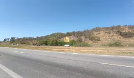 Oportunidade! Terreno de 105.494,00 m² na BR-040 em Esmeraldas, ideal para investir. Aproveite!