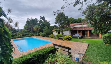 Espetacular sítio comercial à venda em Esmeraldas-MG, bairro Melo Viana: 3 quartos, 1 suíte, 2 salas, 3 banheiros, 5 vagas, 2.700 m².