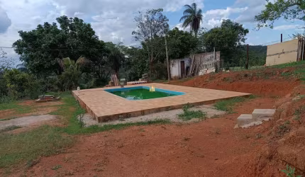 Lindo Sítio à Venda no Condomínio Topázio em Esmeraldas - 15 km de Contagem