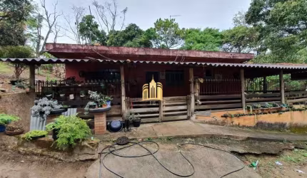 Espetacular sítio à venda em Esmeraldas-MG, Novo Retiro: 3 quartos, 2 salas, 2 banheiros, 3 vagas de garagem, 1.800m²!