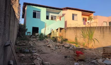 Imperdível oportunidade: Casa à venda em Esmeraldas-MG, bairro Nova Esmeraldas, 2 quartos, 1 sala, 1 banheiro, 1 vaga, 75m².