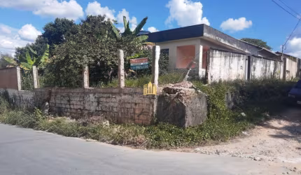 Casa à venda em Esmeraldas-MG: 3 quartos, 1 sala, 1 banheiro, 2 vagas de garagem, 100,00 m². Confira no bairro Dumaville!