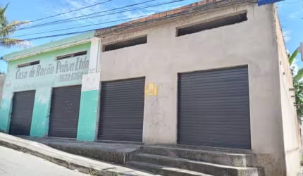Loja comercial à venda em Esmeraldas-MG, bairro Novo Retiro: 2 salas, 2 banheiros, 170m² de área. Confira!