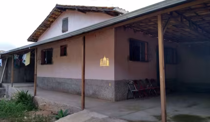 Casa à venda em Esmeraldas-MG, Dumaville: 2 quartos, 1 banheiro, 1 vaga, 140m² - Aproveite essa oportunidade!