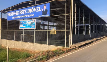 Imovel comercial em Esmeraldas